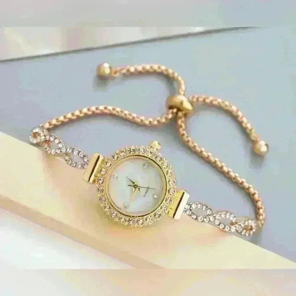 Jewelry - Ladies' diamond Bracelet Watch